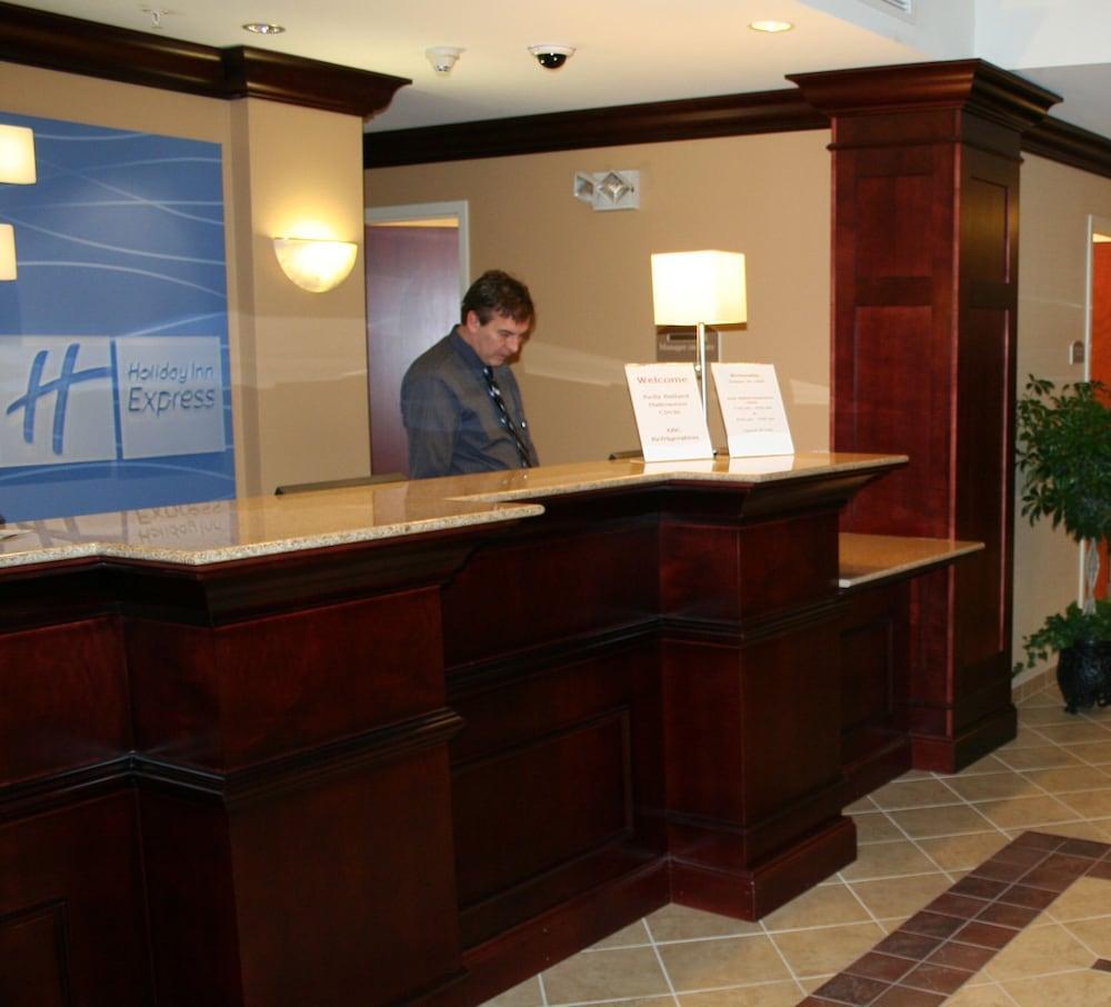 Holiday Inn Express & Suites Albany Airport Area - Latham By Ihg Eksteriør billede