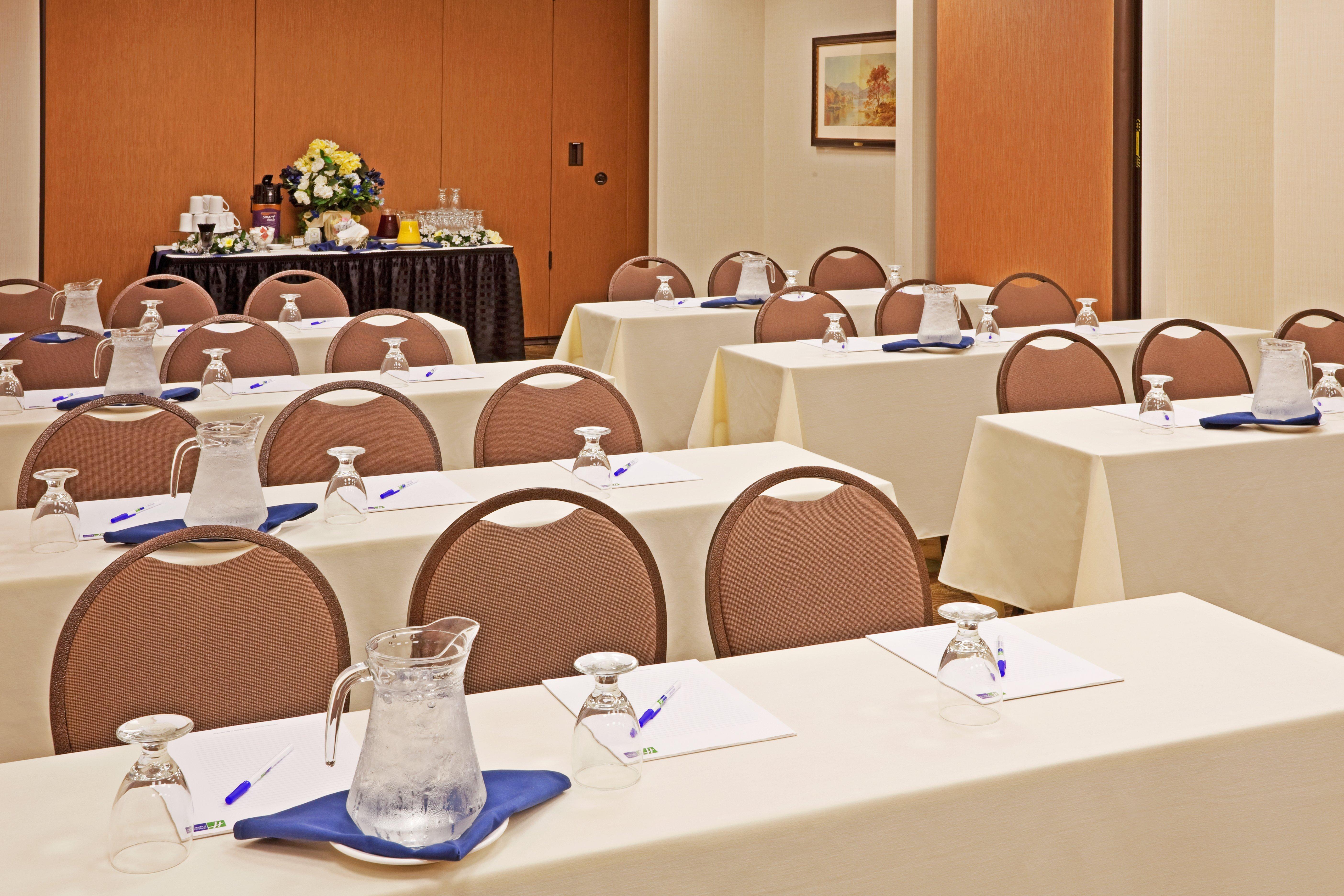 Holiday Inn Express & Suites Albany Airport Area - Latham By Ihg Eksteriør billede