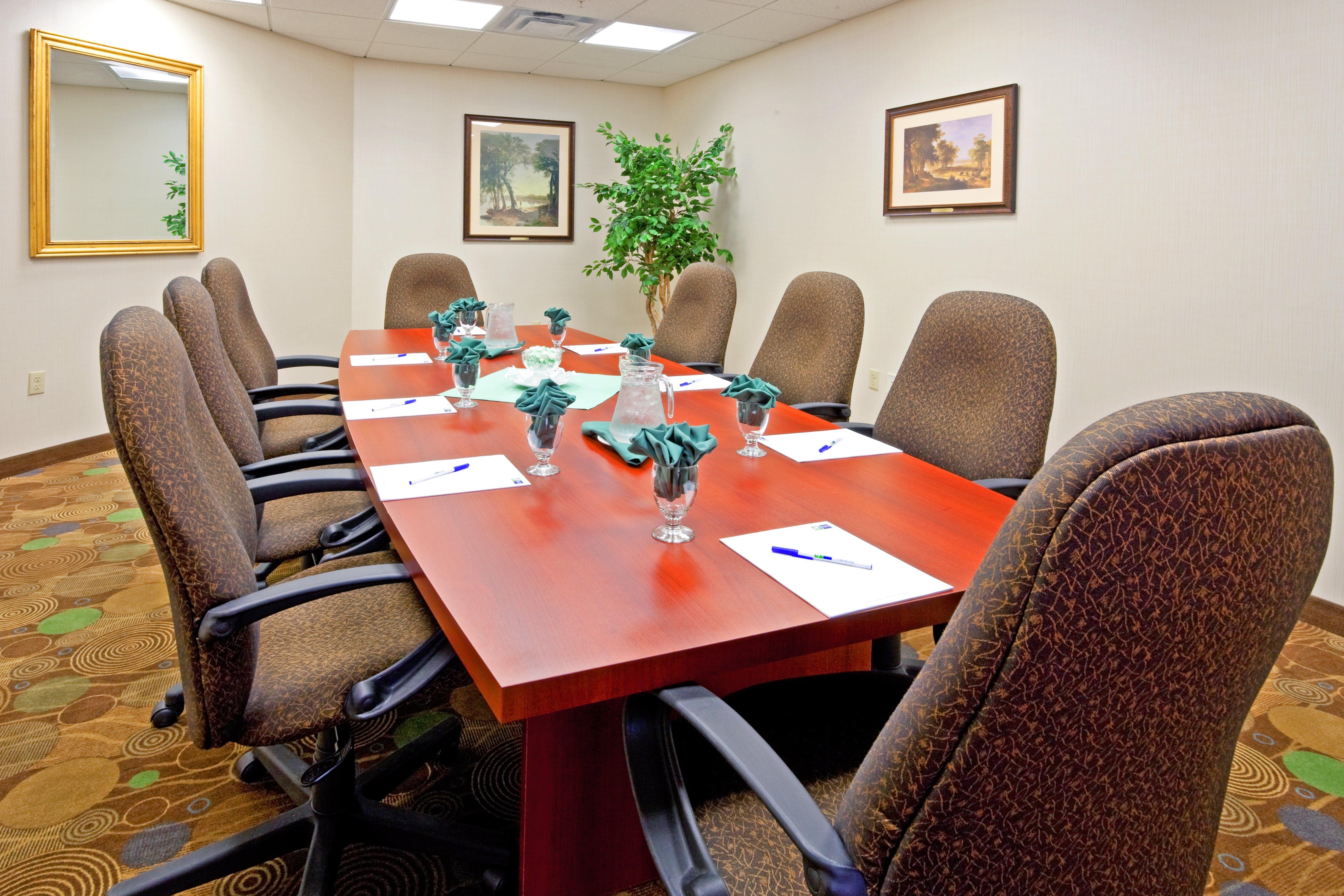 Holiday Inn Express & Suites Albany Airport Area - Latham By Ihg Eksteriør billede