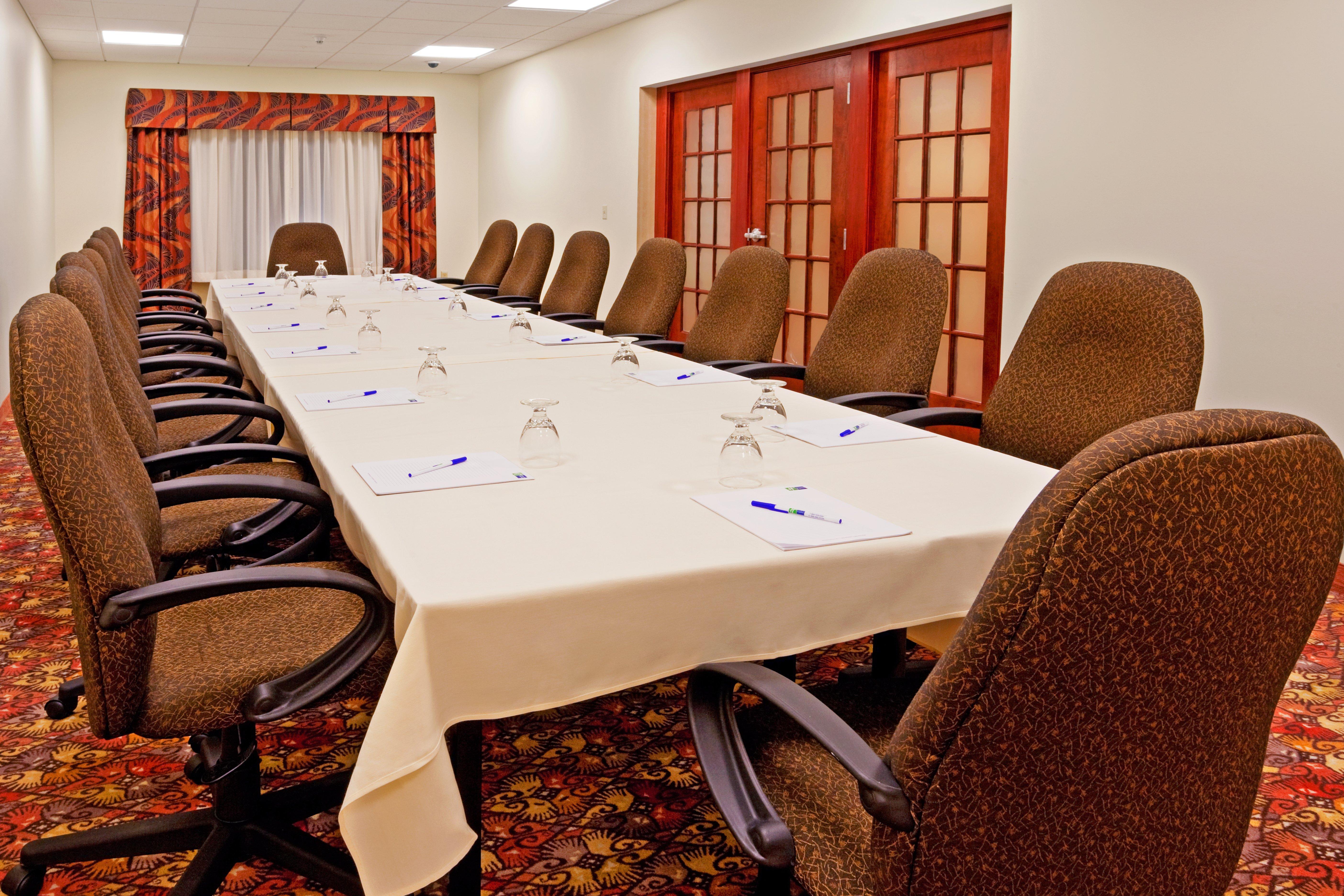 Holiday Inn Express & Suites Albany Airport Area - Latham By Ihg Eksteriør billede