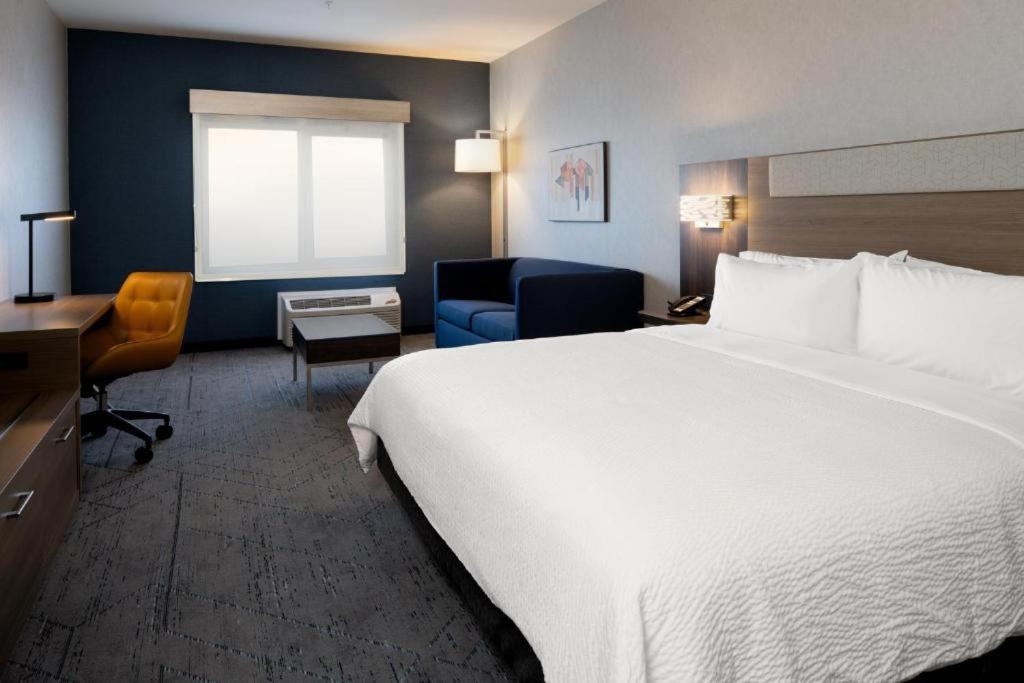 Holiday Inn Express & Suites Albany Airport Area - Latham By Ihg Eksteriør billede